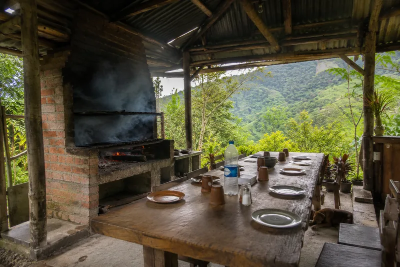 Plano — Zona Asador + Comedor